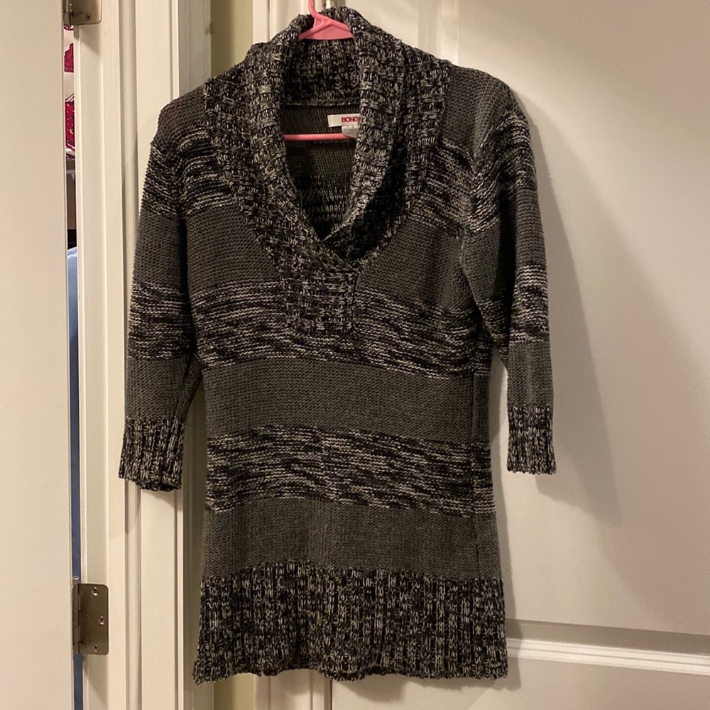5/$20 Bongo C size large knit top. 👀CLOSET CLEANOUT👀 5 for $20